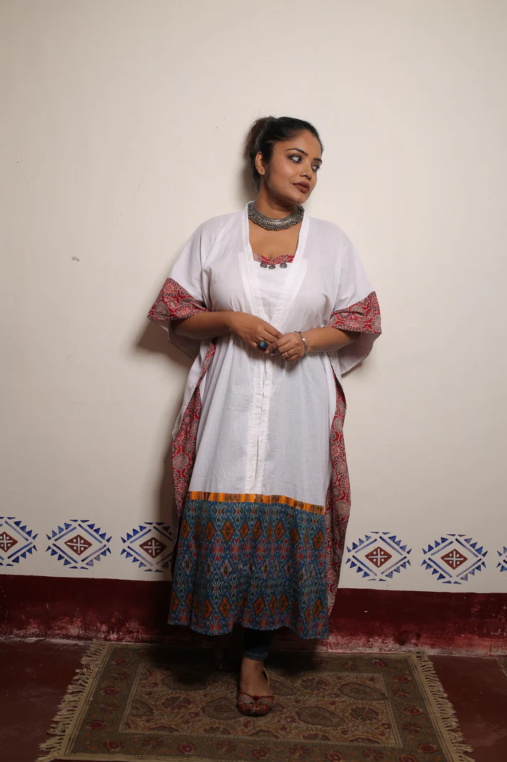 White long Kaftan bordered and designed with rust azrakh